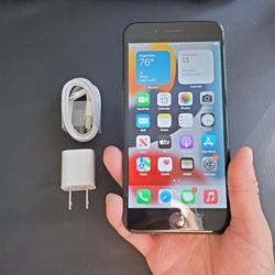 iPhone 7 Plus - UNLOCKED - Like New 