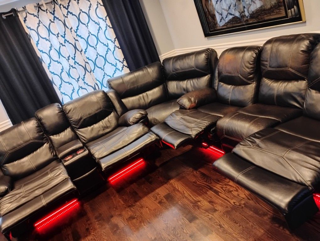 BlackLeather Sectionals Sofas 4 Recliners