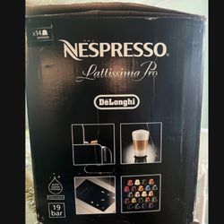 Nespresso Espresso Lattissima Pro 