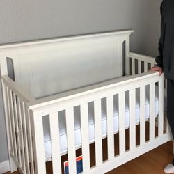 Baby Crib In New Condition $150 OBO