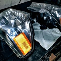 Headlights Toyota Tundra 2014-2021 Factory Not Aftermarket