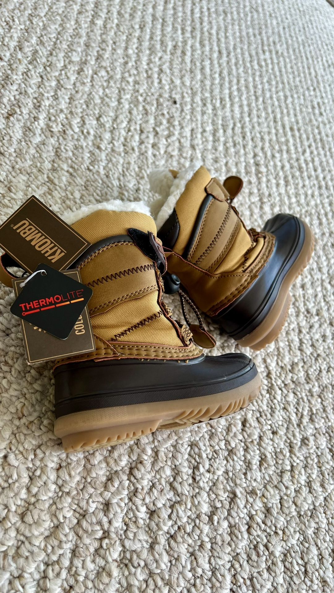Khombu Toddler snow boots - Size 5 - Brand New - $20