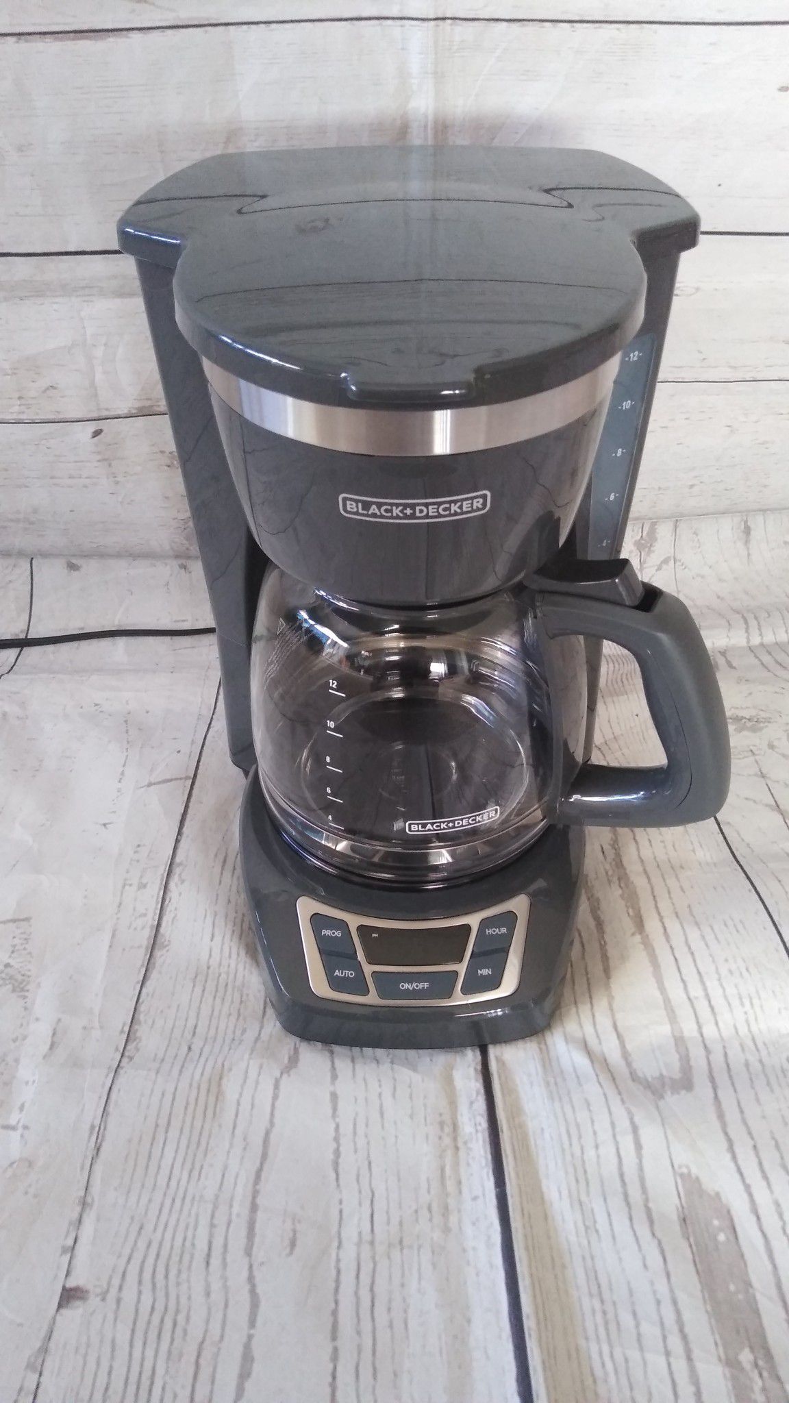 Black & Decker 12-Cup Programmable Coffee Maker ( used once )