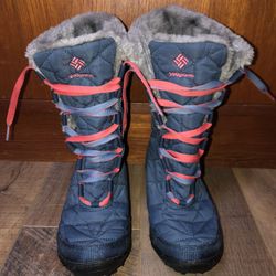 Columbia Waterproof Snow Boots - Size 3 Kid