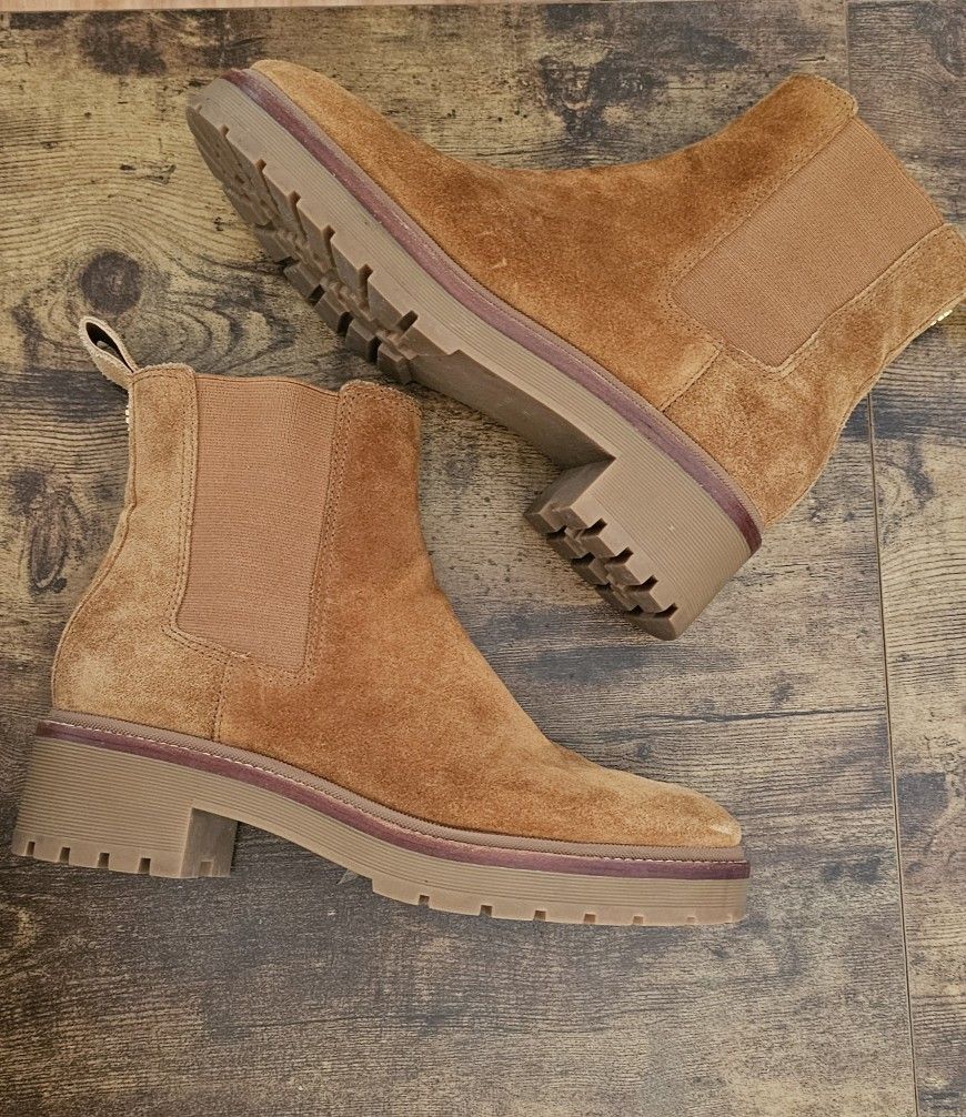 Tory Burch 50mm Platform Ankle Suede Chelsea Boots Size 9- Brown Tan Fall Color