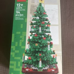 Unopened Lego Christmas Tree (#40573)