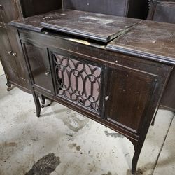 Edison Phonograph Console Model BC-34