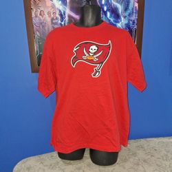 Tampa Bay Buccaneers T Shhirt Size Large