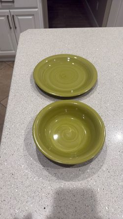 8 plates/matching bowls