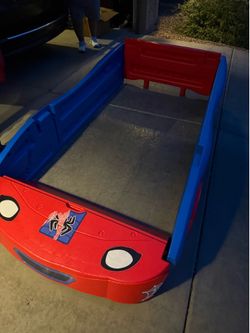 Twin car bed no matress