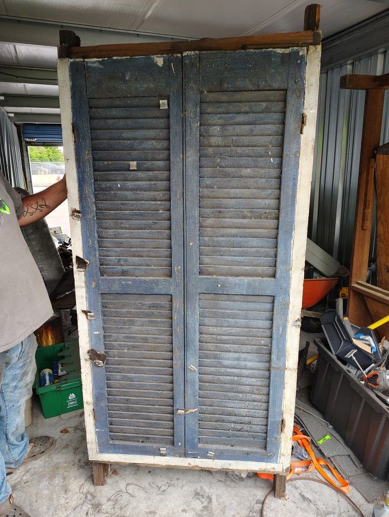 Antique Window Shudder