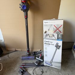 Dyson V7 Animal+ Cordless Vacuum
