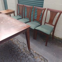 Solid Wood Dinette Set Complete Read Below