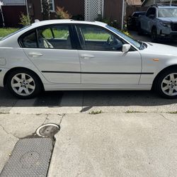 2005 BMW 325i