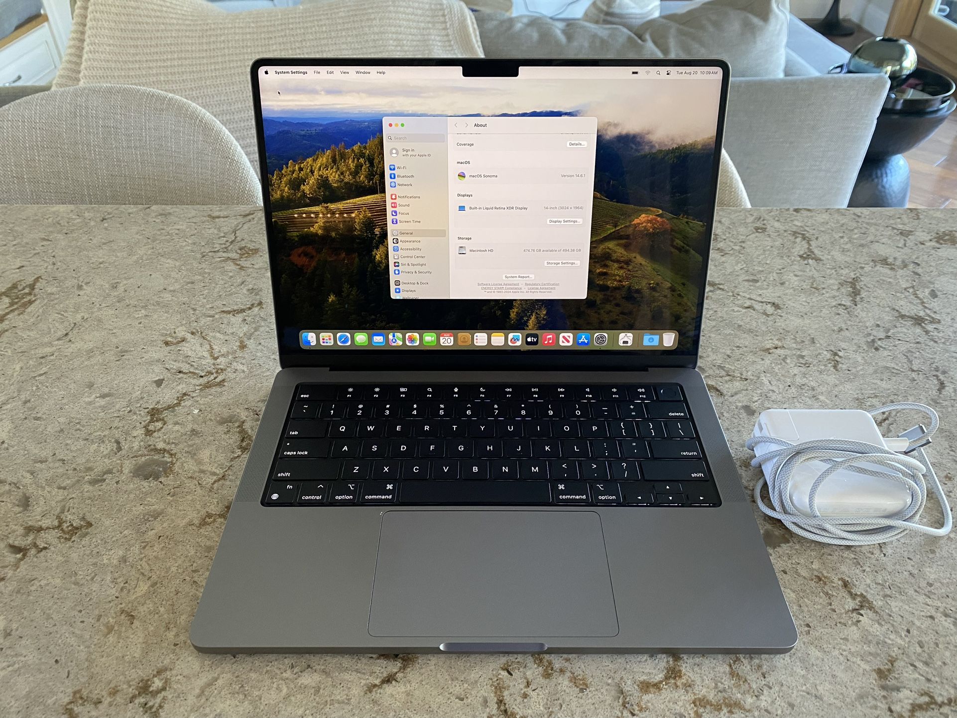 2023 14” MacBook Pro Apple M3 Chip 16GB 512GB