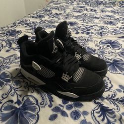 Jordan 4 White Thunder