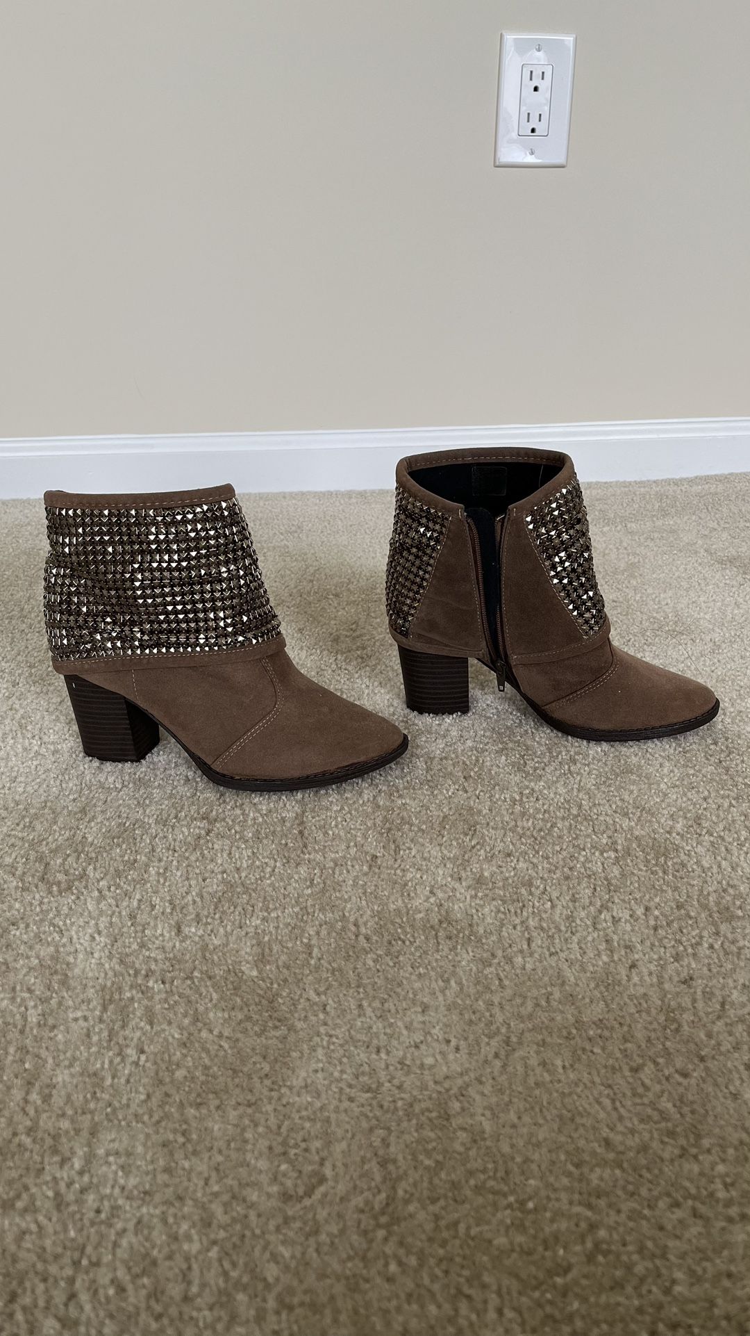 Women’s Boots - Size: 5