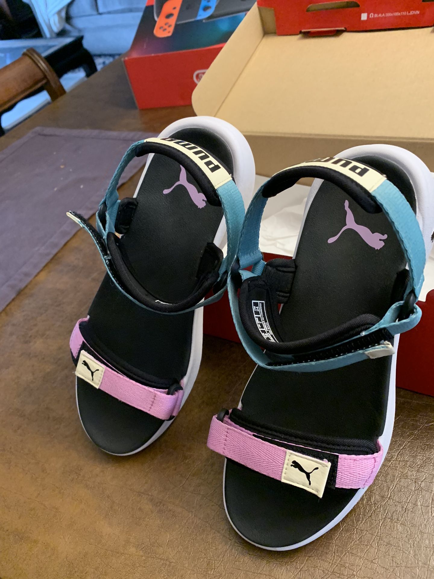 Puma Summer Sandle In Box Size 7 Like New