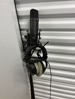 Studio mic and Headphones