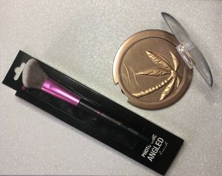 ANGLED BRUSH AND BRONZER