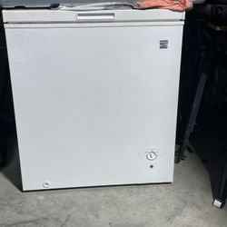 Kenmore Medium Size Chest Freezer