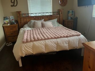 Bedroom set cal king Hardwood with frame and mattress