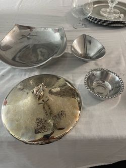 Silver Metal Serveware Set – Bowls and Tray