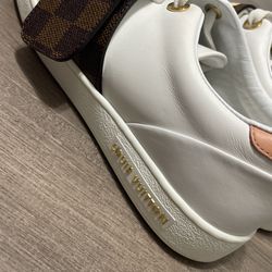 Louis Vuitton WMNS Frontrow Sneakers