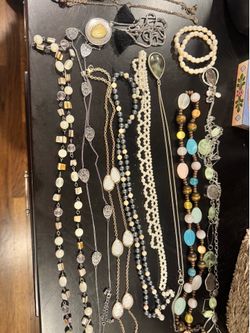 Assortment of jewelry