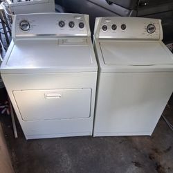Washer & Dryer Set/ Juego De Lavadora Y Secadora