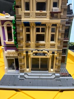 Lego police station 10278 missing pieces