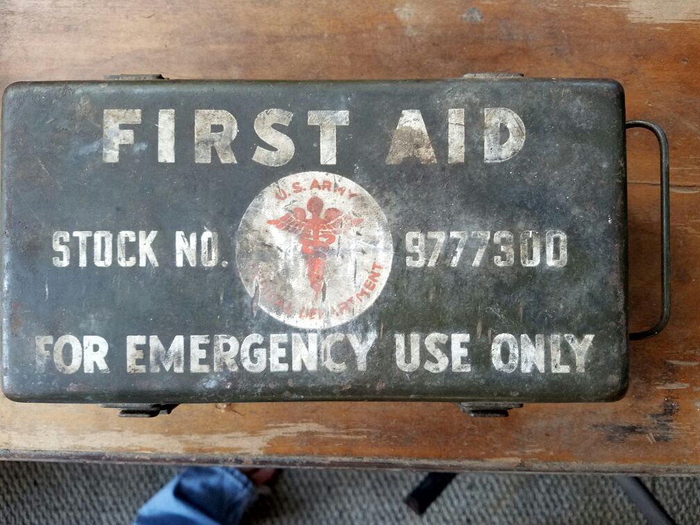 Antique first aid kit- US ARMY FULLY STOCKED