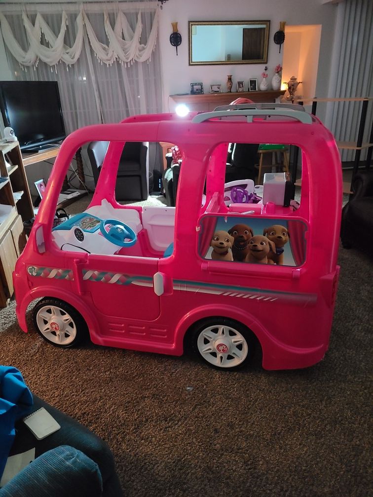 Barbie dream camper