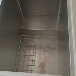 Deep freezer