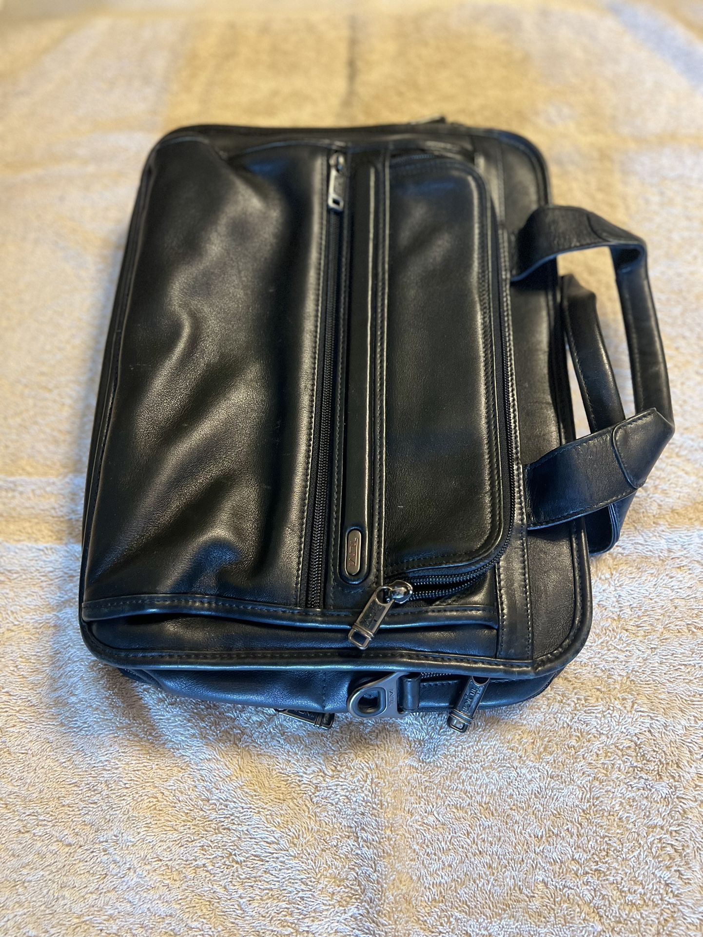 Tumi 9612 Brief Case / Computer Bag