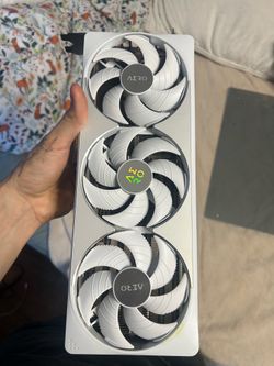 Gigabyte 5080 aero graphics card 16gb
