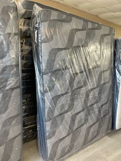 QUEEN MATTRESS SALE