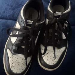 Nike Pandas Size 4.5 Youth
