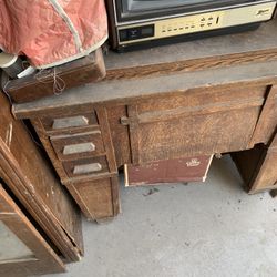 WHITE TREDDLE SEWING MACHINE