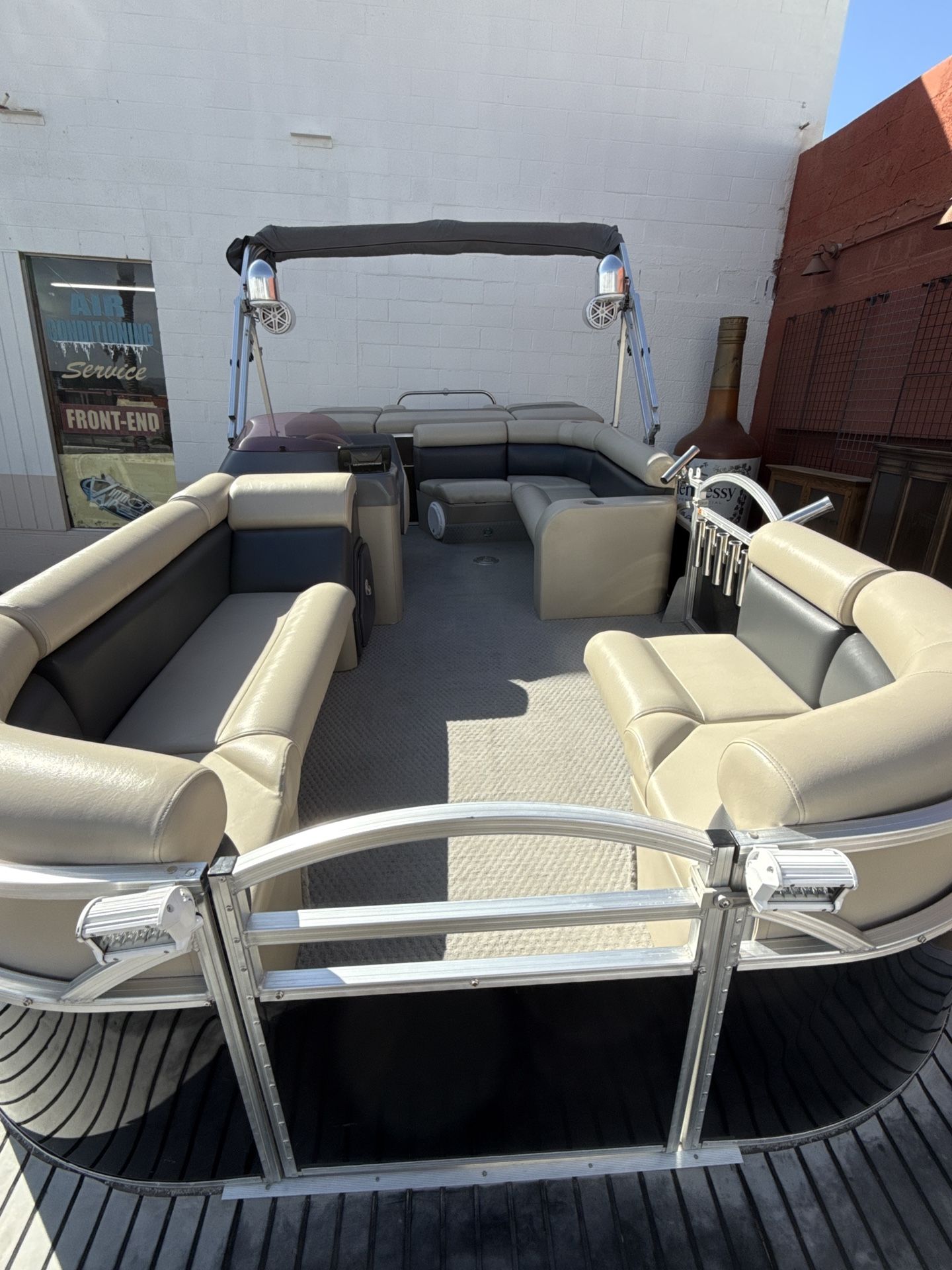 2007 Voyager Pontoon
