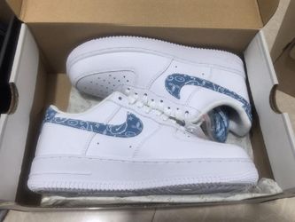 Sneakers / Jordan 5 /Jordan 4s/ etc