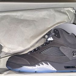 Jordan 5 Wolf Grey DS Sizes 11.5 / 12 / 13 In Hand