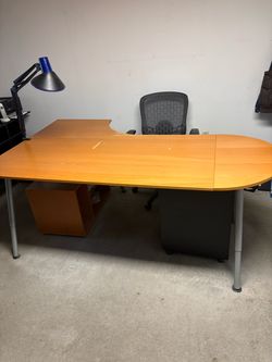 Desk with extender