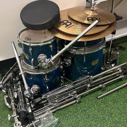Pearl drum set