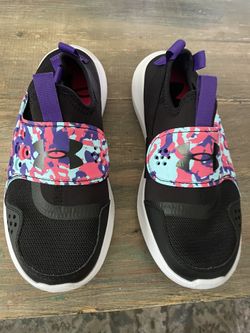 Under Armour Size 5Y