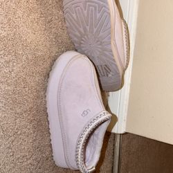 Women’s Shoes! Size 8! 