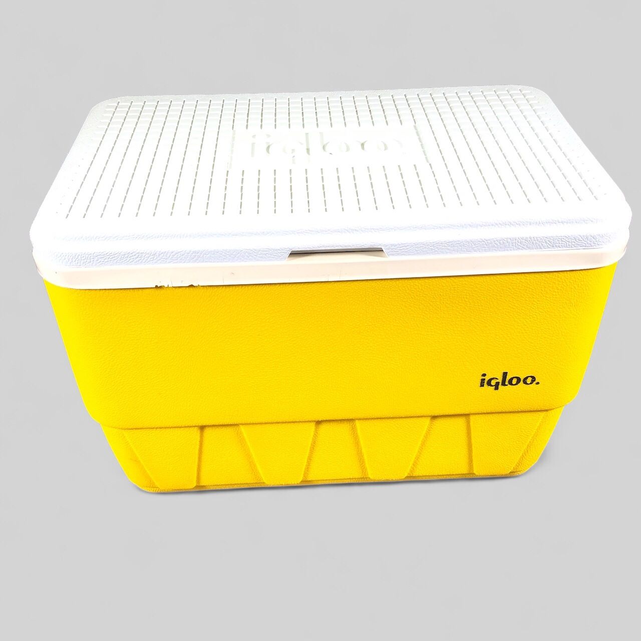 Vintage igloo cooler 25 qt yellow With Shelf Quart 376 Houston Texas