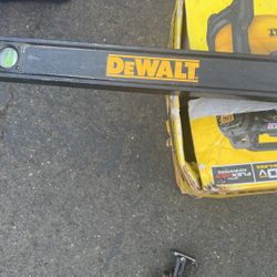DeWalt Leveler 