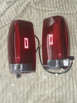Chevy avalanche tail lights