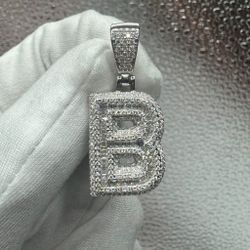 A Moissanite Initial in Sterling Silver with a CTW of 2.52 in Bugget Style
